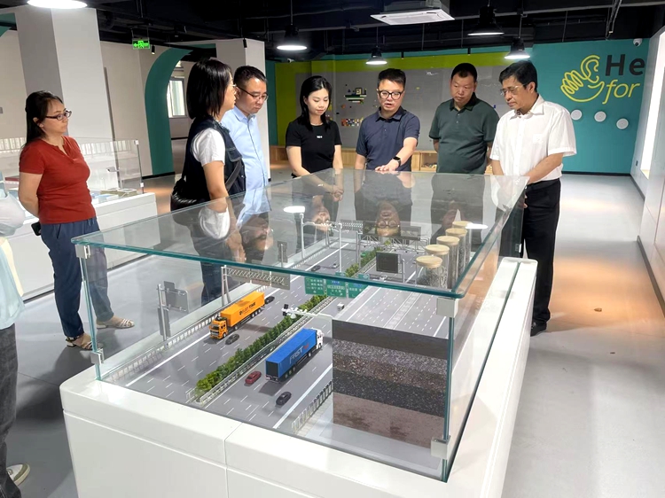 20250509ag亚州游戏集团官网公司营运管理部副部长盛鹏一行赴川西公司调研（1）_副本.jpg
